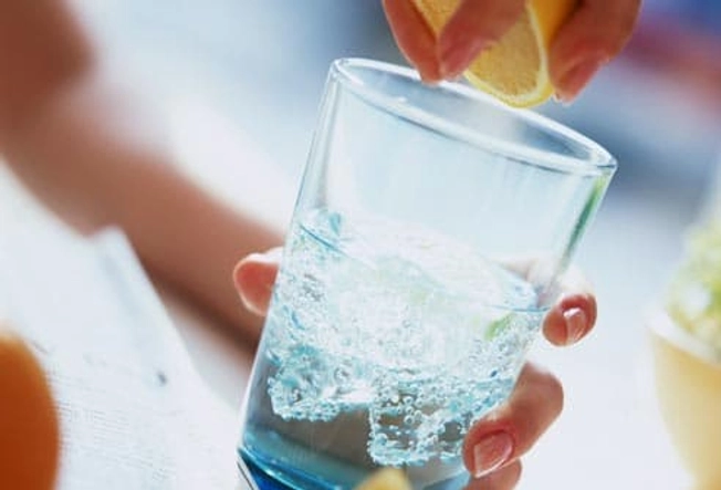 getty_rf_photo_of_lemon_water